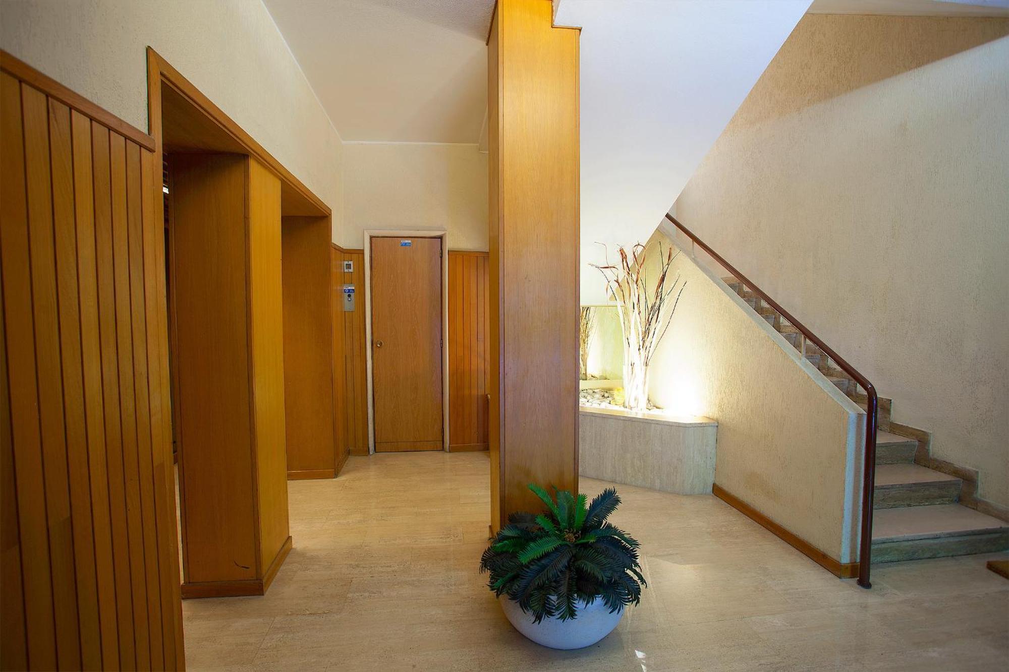 Elements Guest House Roma, Rome